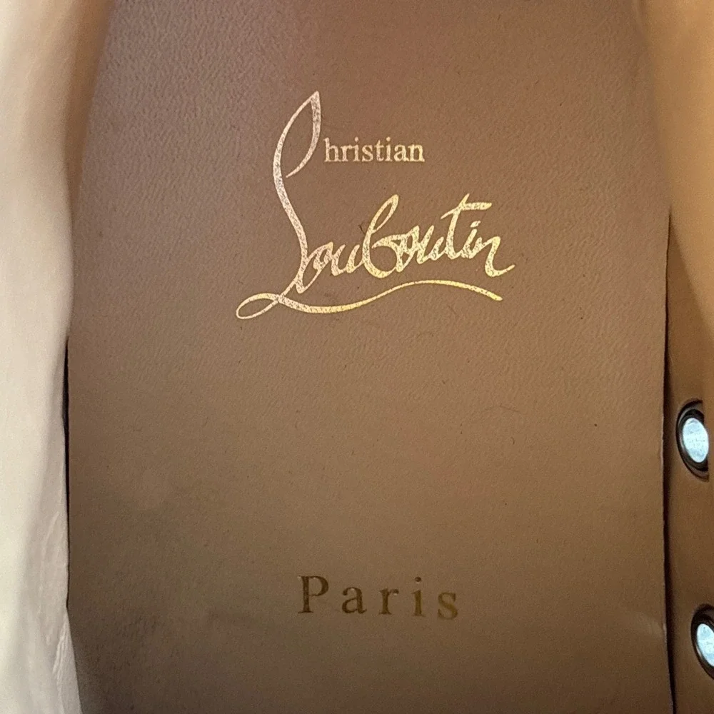 Christian Louboutin excellent pre